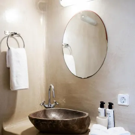 Feriehus House Suites - Psarou *