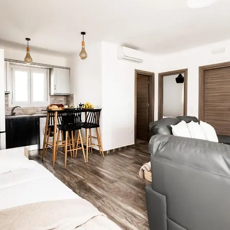 House Suites - Psarou Feriehus *