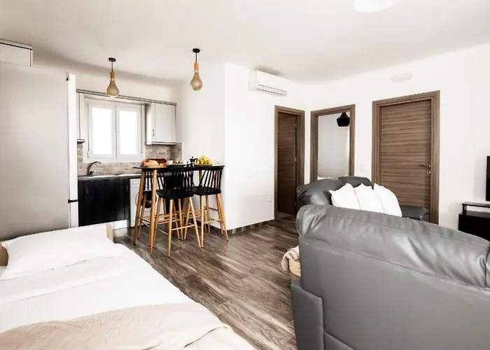 House Suites - Psarou Holiday home *